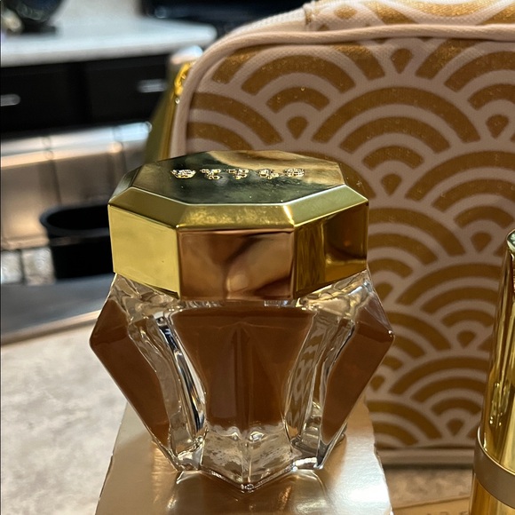 NWOT Stila Gold and Brown Makeup Collection very beautiful and brown - Picture 2 of 12